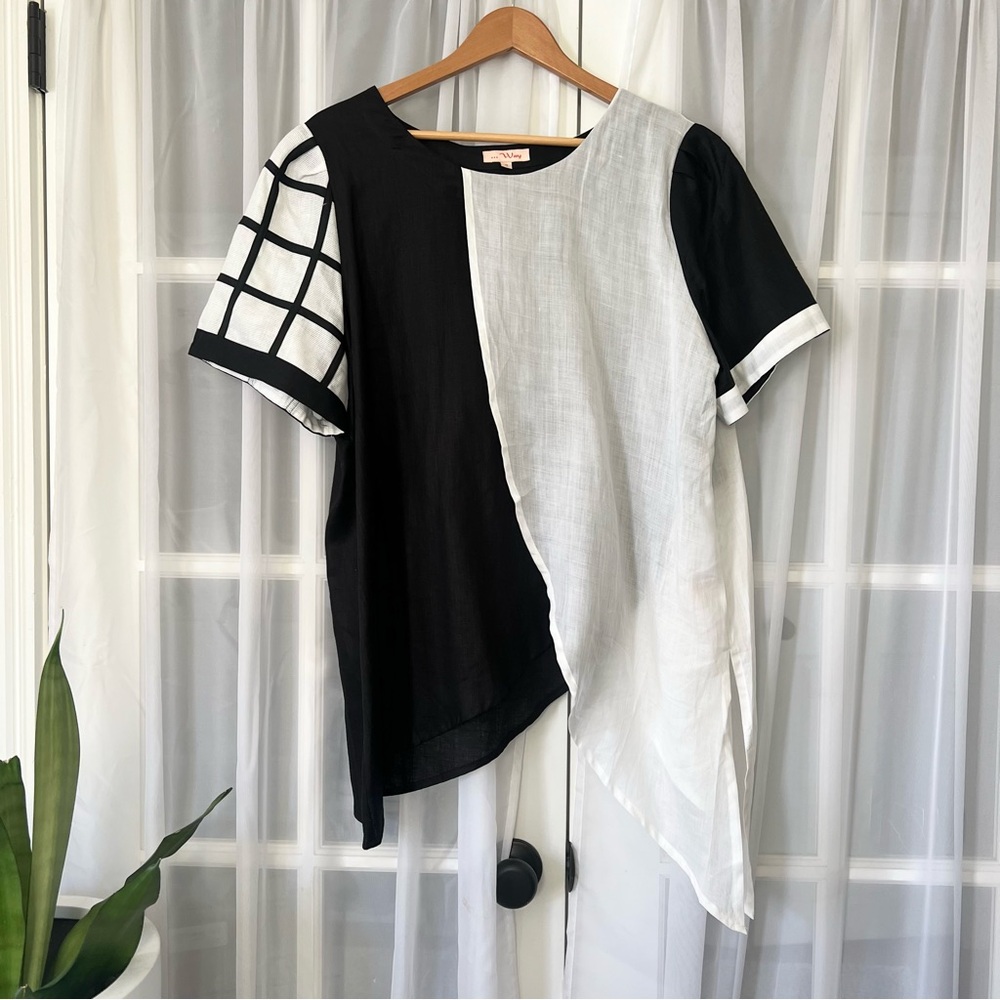 …WAY Vintage Asymmetrical Black & White Grid Linen Top Sz 18